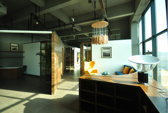 小辦公室裝修如何做出大辦公室感覺(jué)？