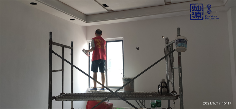 南寧辦公室裝修公司&mdash;&mdash;燦源裝飾施工現(xiàn)場(chǎng)